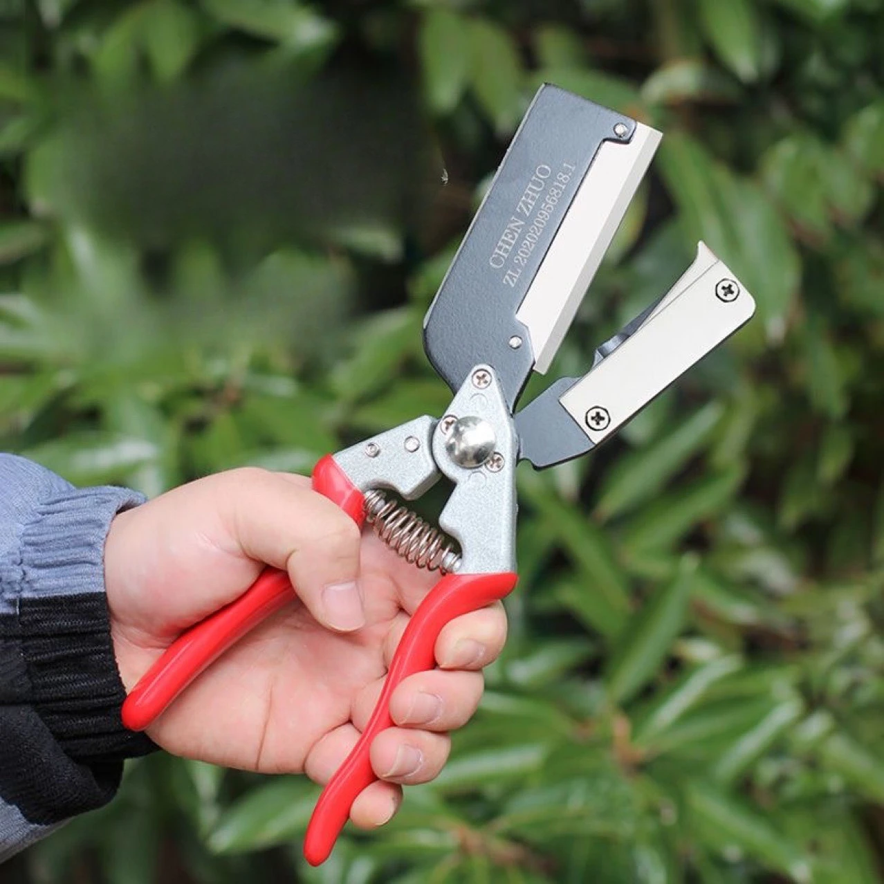 kf-Sdf0b65bd29764fefa1e7bdba8c1ccf52S Thick Branch Grafting Machine Multifunctional Fruit Tree Seedling Grafting Shear Knife Aluminum Alloy Bud Splicing Knife Grafter - Image 1