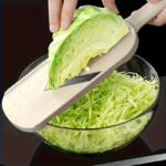 Feliator și tocător de varză | Ustensilă de bucătărie durabilă din oțel inoxidabil pentru prepararea salatelor | Mâner ergonomic, răzătoare și tăietor eficient de legume | Ideal pentru varză, castraveți, morcovi | Include recipient de depozitare | Perfect pentru gătit acasă - Image 4