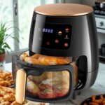 Friteuză cu aer cald 6.1 L | 6-1 Moduri de gătit predefinite | Bol transparent pentru friteuri pentru cele mai bune rezultate | Gătește creveți, friptură, cartofi prăjiți, aripioare, pui și multe altele | Control precis al temperaturii și timpului, coș sigur pentru mașina de spălat vase, mese rapide și ușoare în câteva minute, compactă, neagră - Image 2